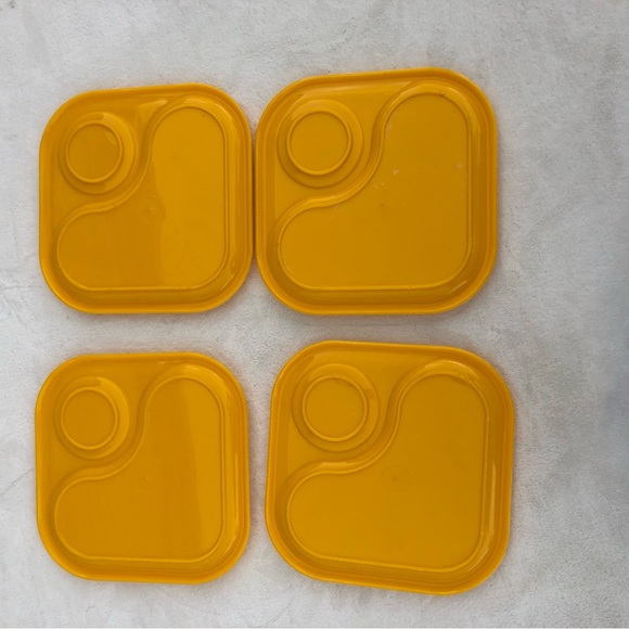 VTG Melamine Midcentury Ingrid Snax Tray Set - Picture 6 of 9